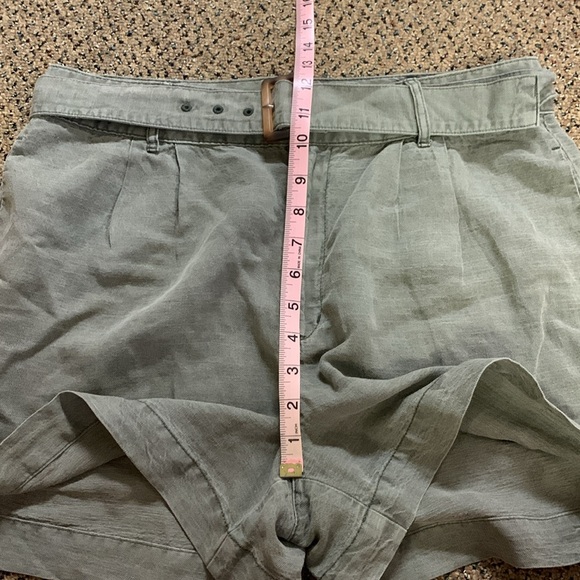 ✨Nicole Miller Linen Green Shorts with Belt Women's Size 12 - Picture 9 of 10